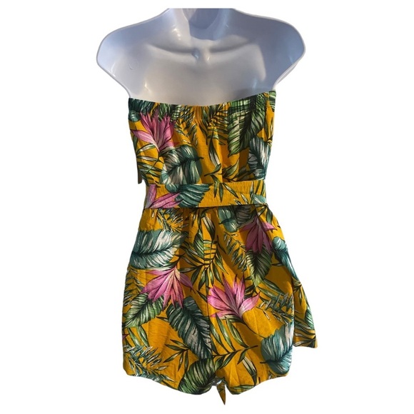 NWT SUPERDOWN FLORAL TROPICAL ROMPER STRAPLESS LINED W/TIE AT WAISTED SZ MED - Picture 9 of 15